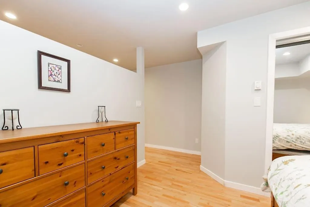 Apartment Lovely 1 Bedroom Suite Near Town Victoria