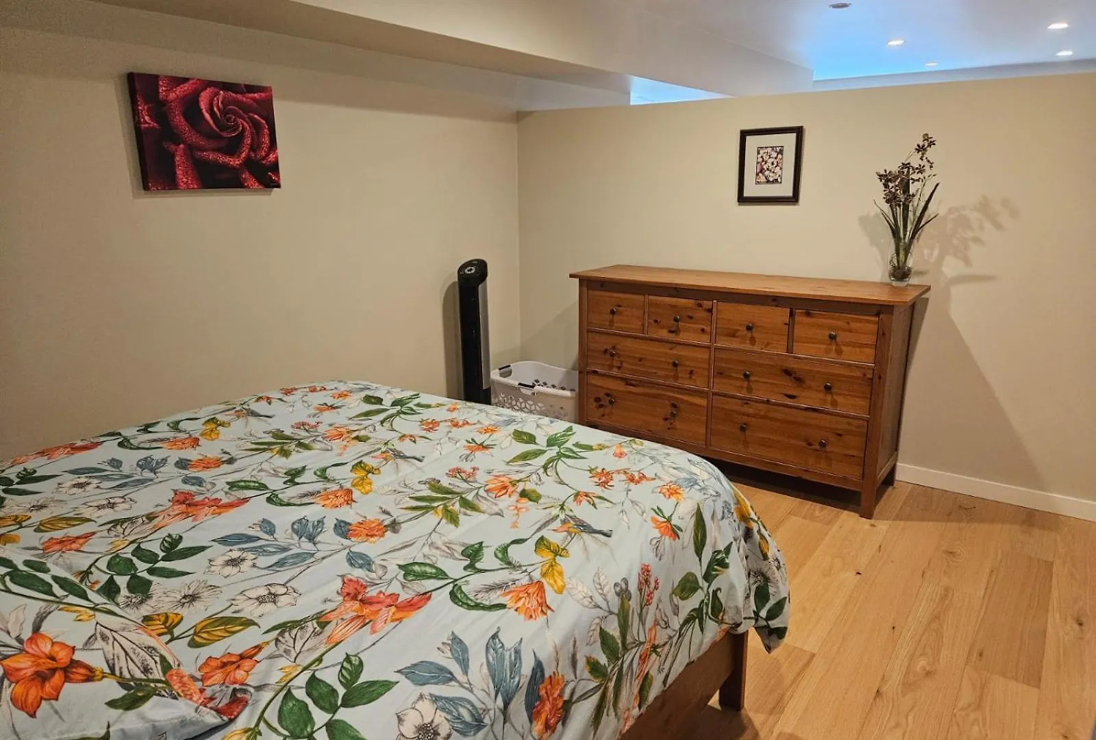Lovely 1 Bedroom Suite Near Town Victoria Canada